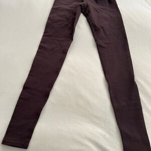Alo brand yoga pants
